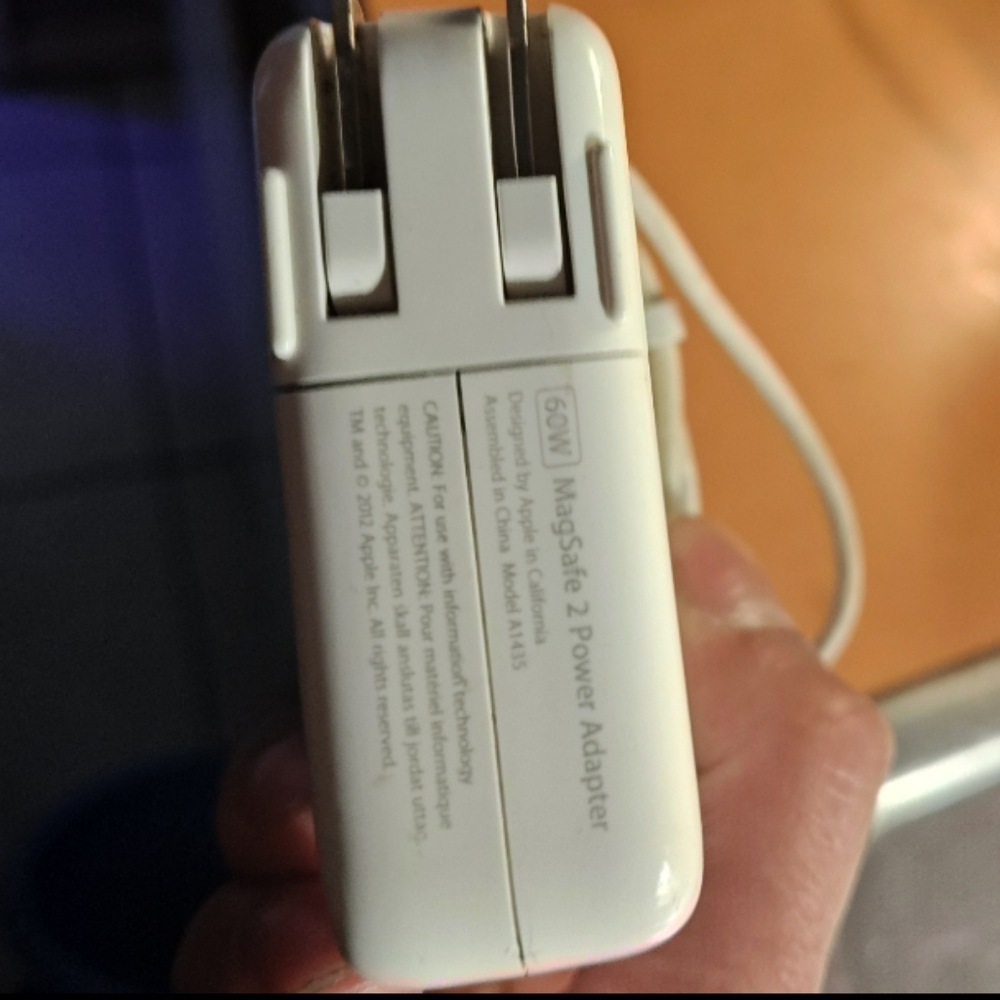 Apple 60W MagSafe 2 Power Adapter - White